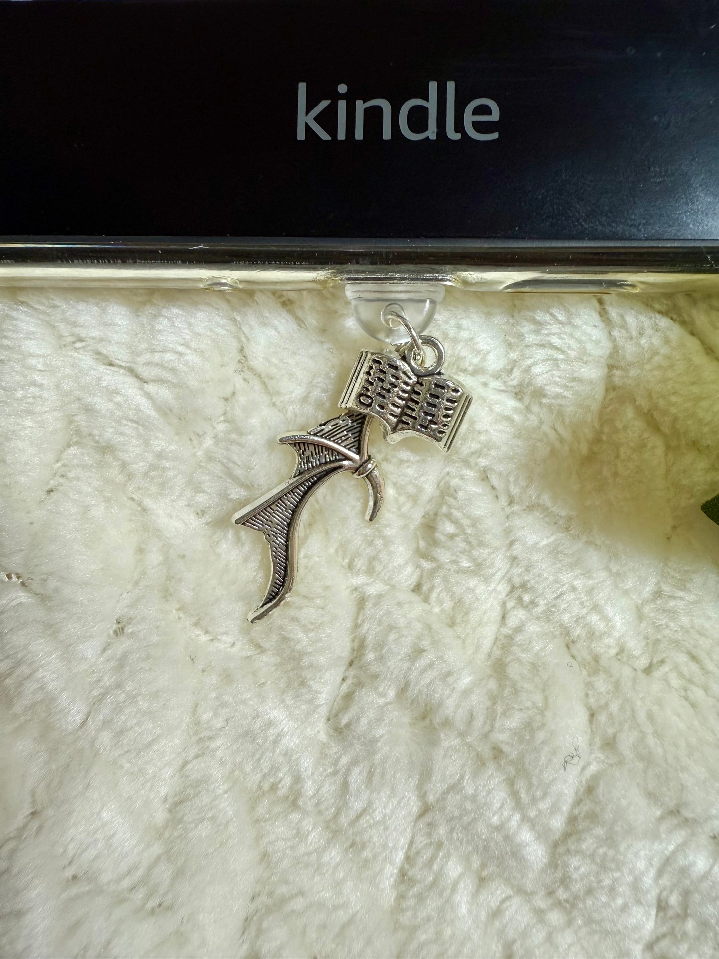 Kindle / E-Reader Charm Fantasy Reader