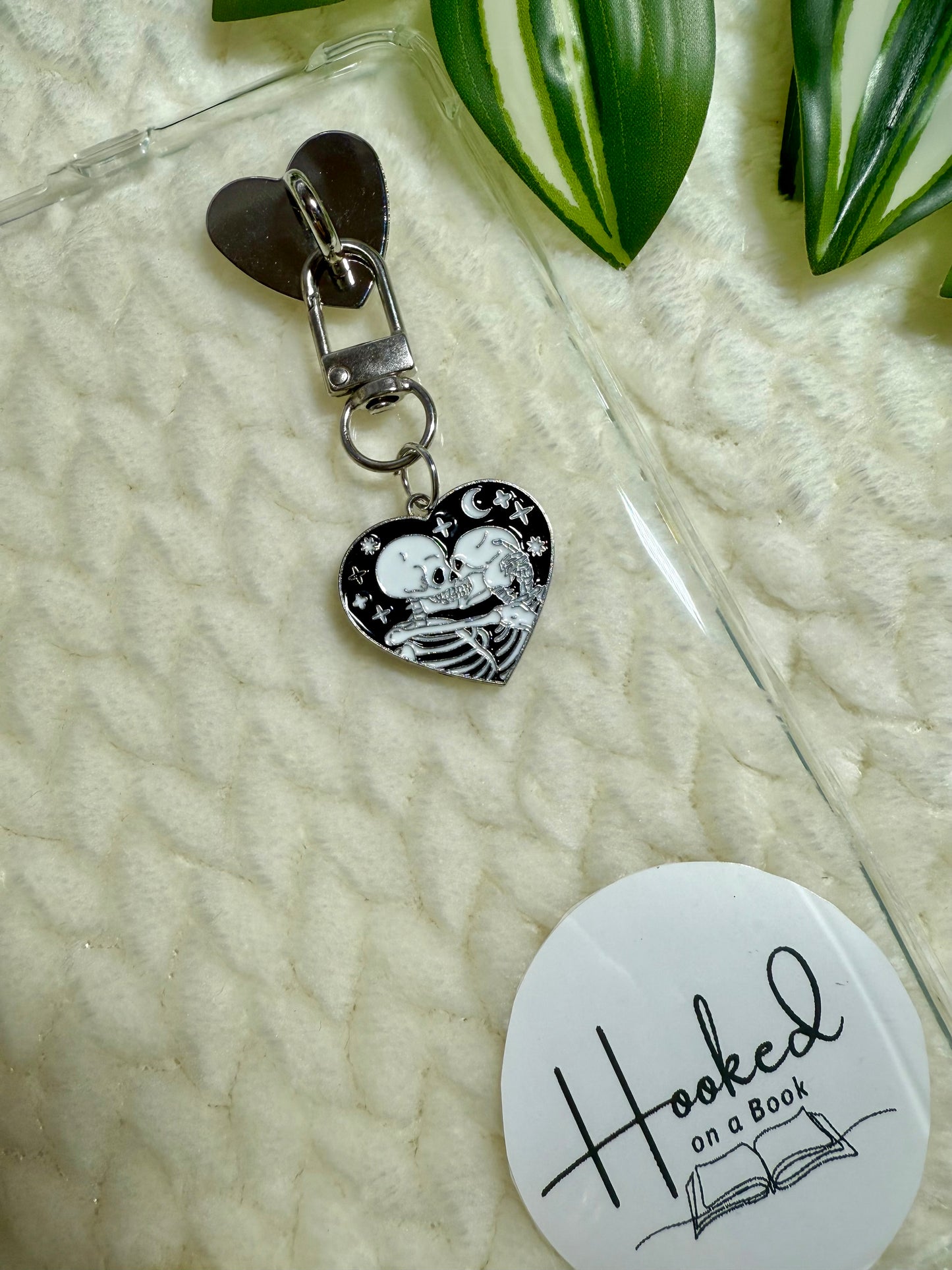 Kindle / E-Reader Charm Clip On - Dark Romance