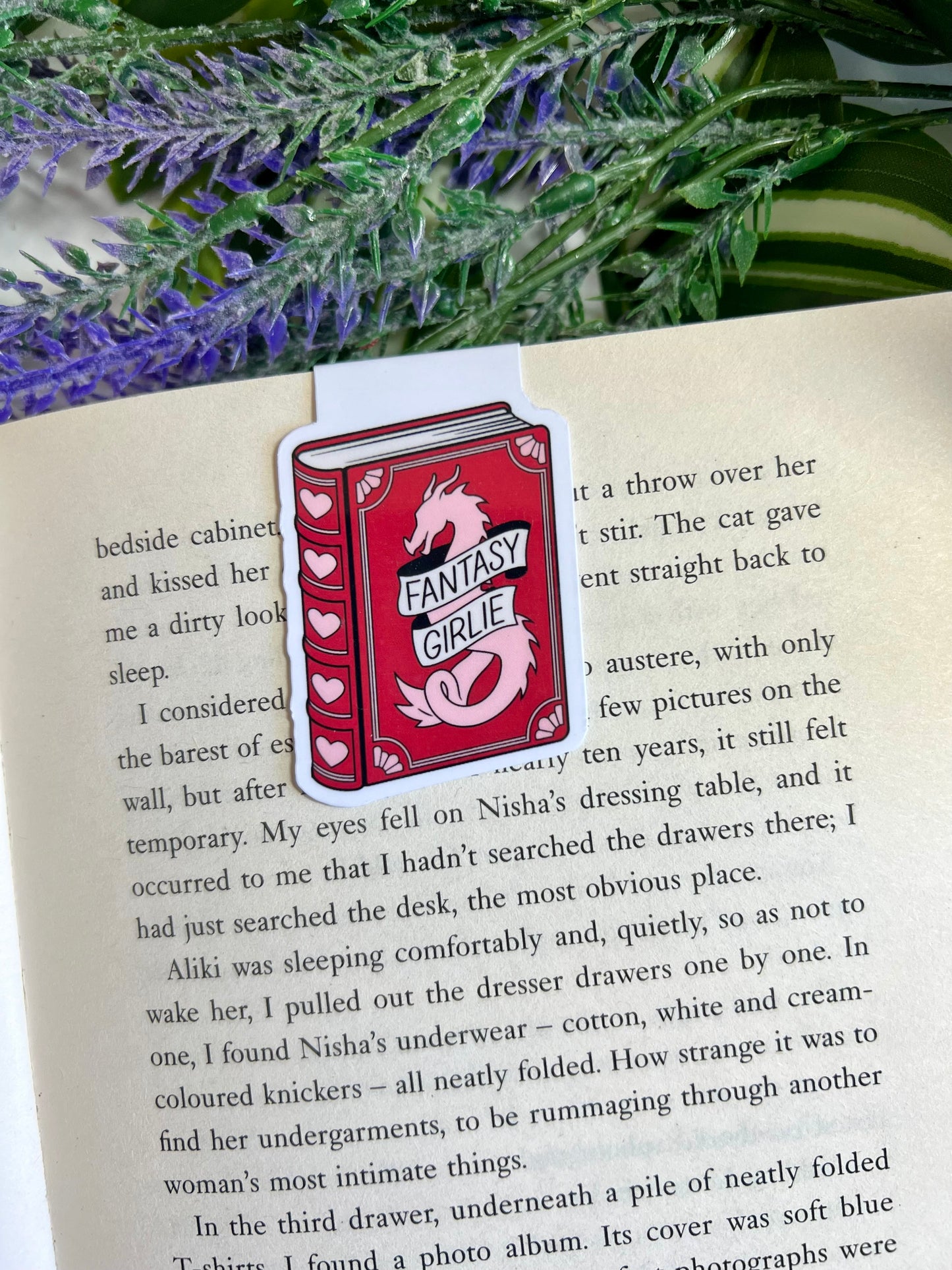 Fantasy Girlie Magnetic Bookmark
