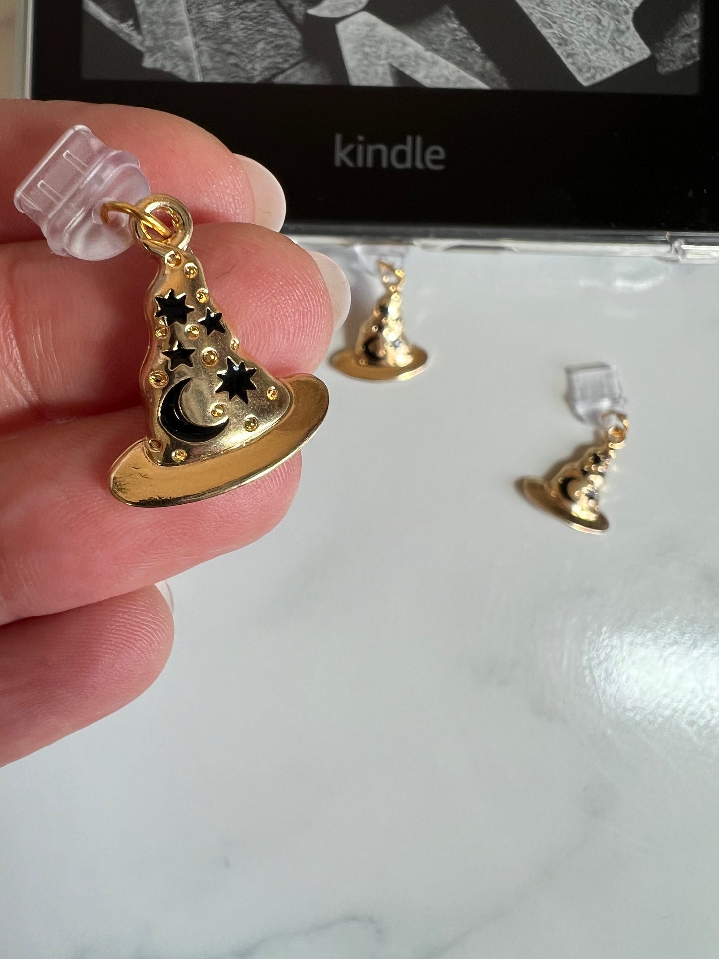 Kindle / E-Reader Charm Wizard Hat
