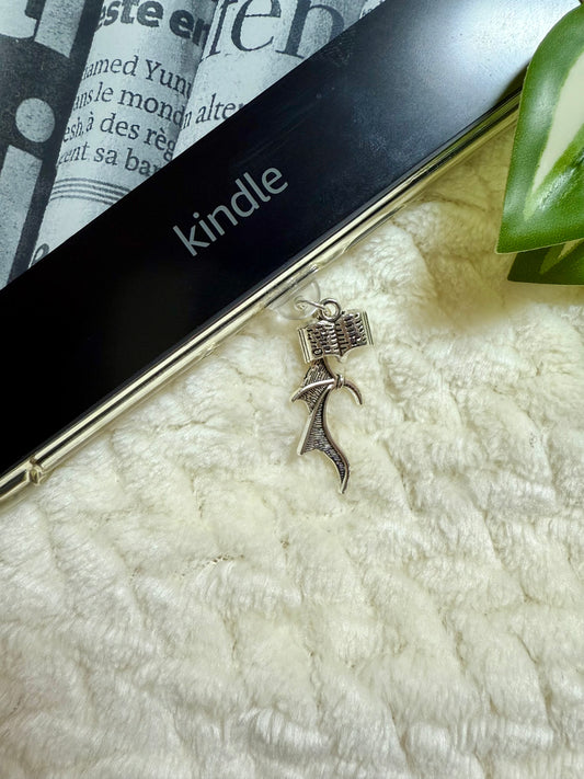 Kindle / E-Reader Charm Fantasy Reader