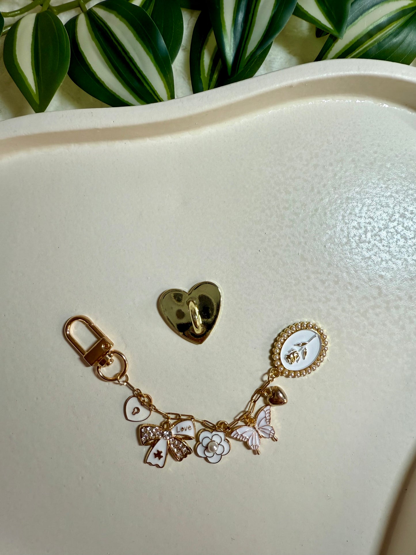 Kindle / E-Reader Charm Chain - White Vintage Darling