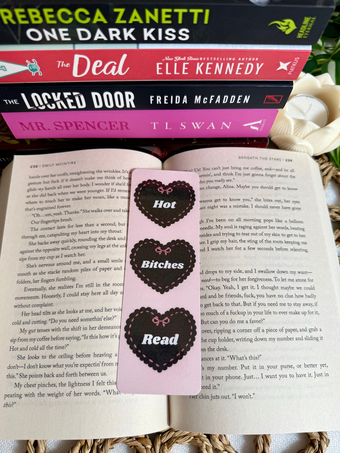 Hot Bitches Read Collection