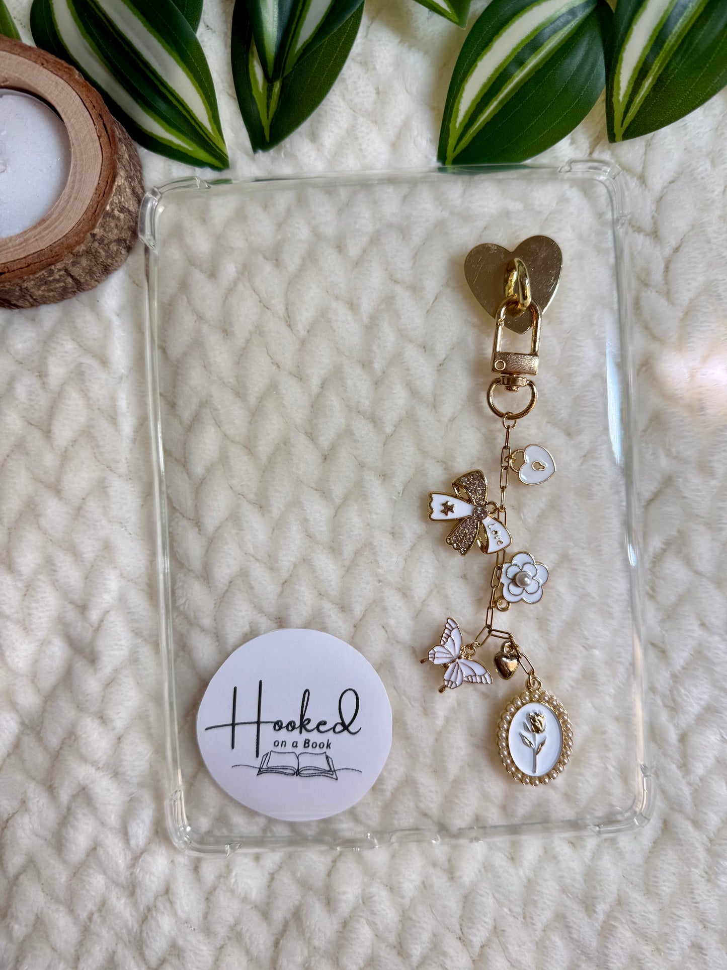 Kindle / E-Reader Charm Chain - White Vintage Darling