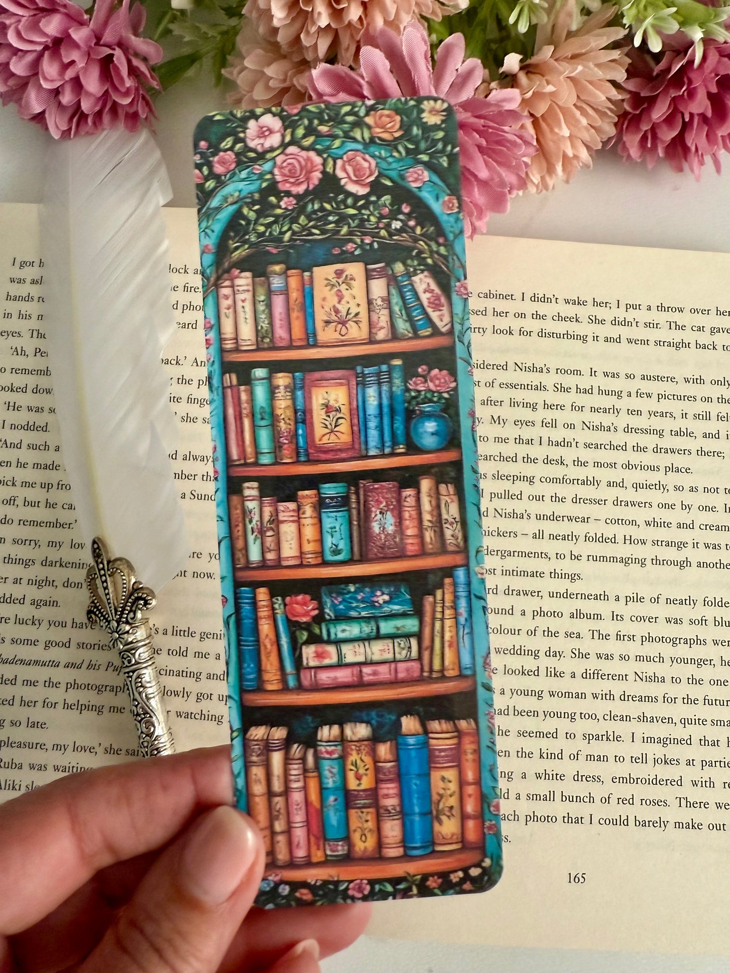 Vintage Floral Bookshelf Bookmark