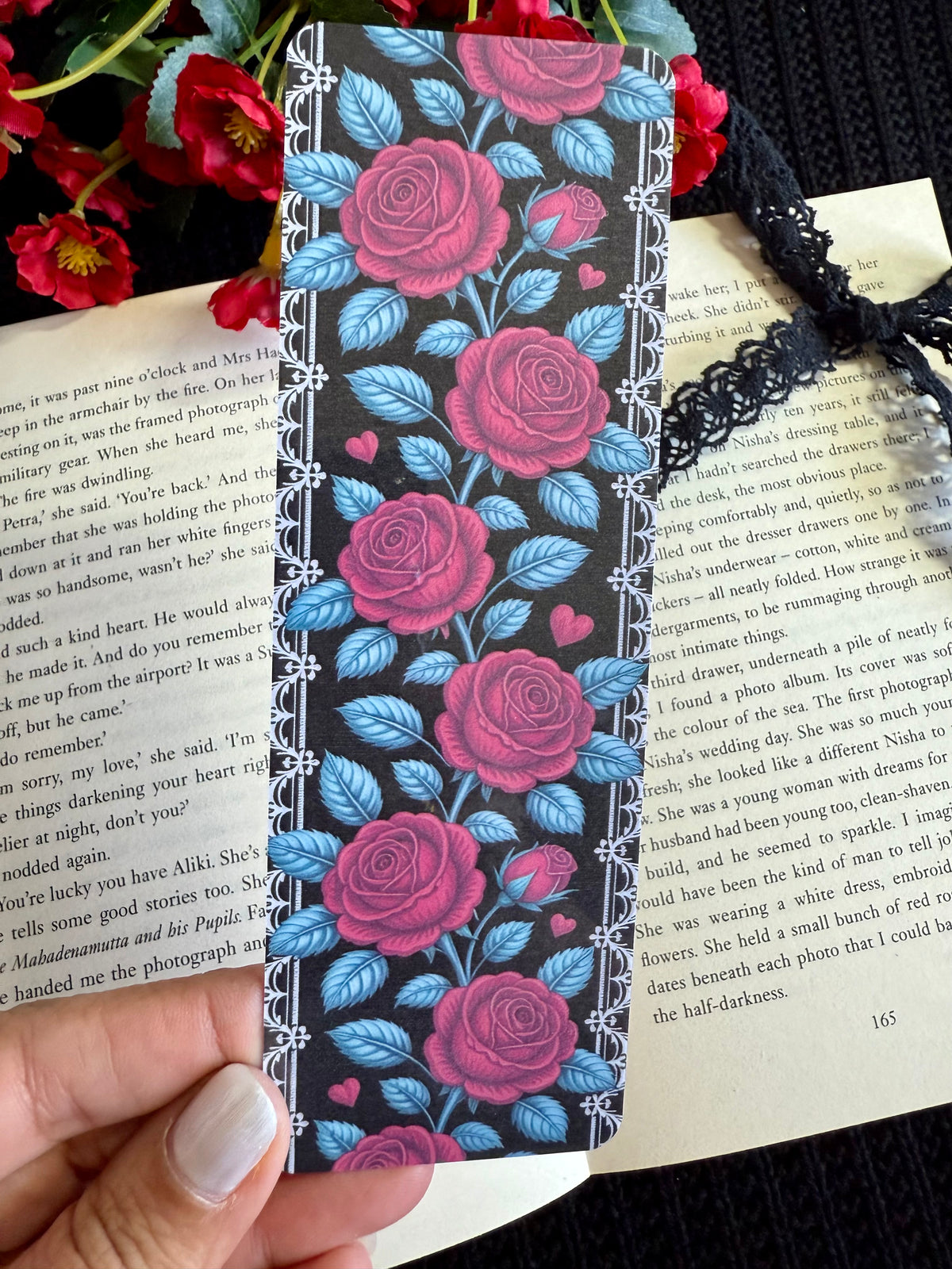 Rod Bookmark Red Roses and Lace Bookmark – Hooked on a Book