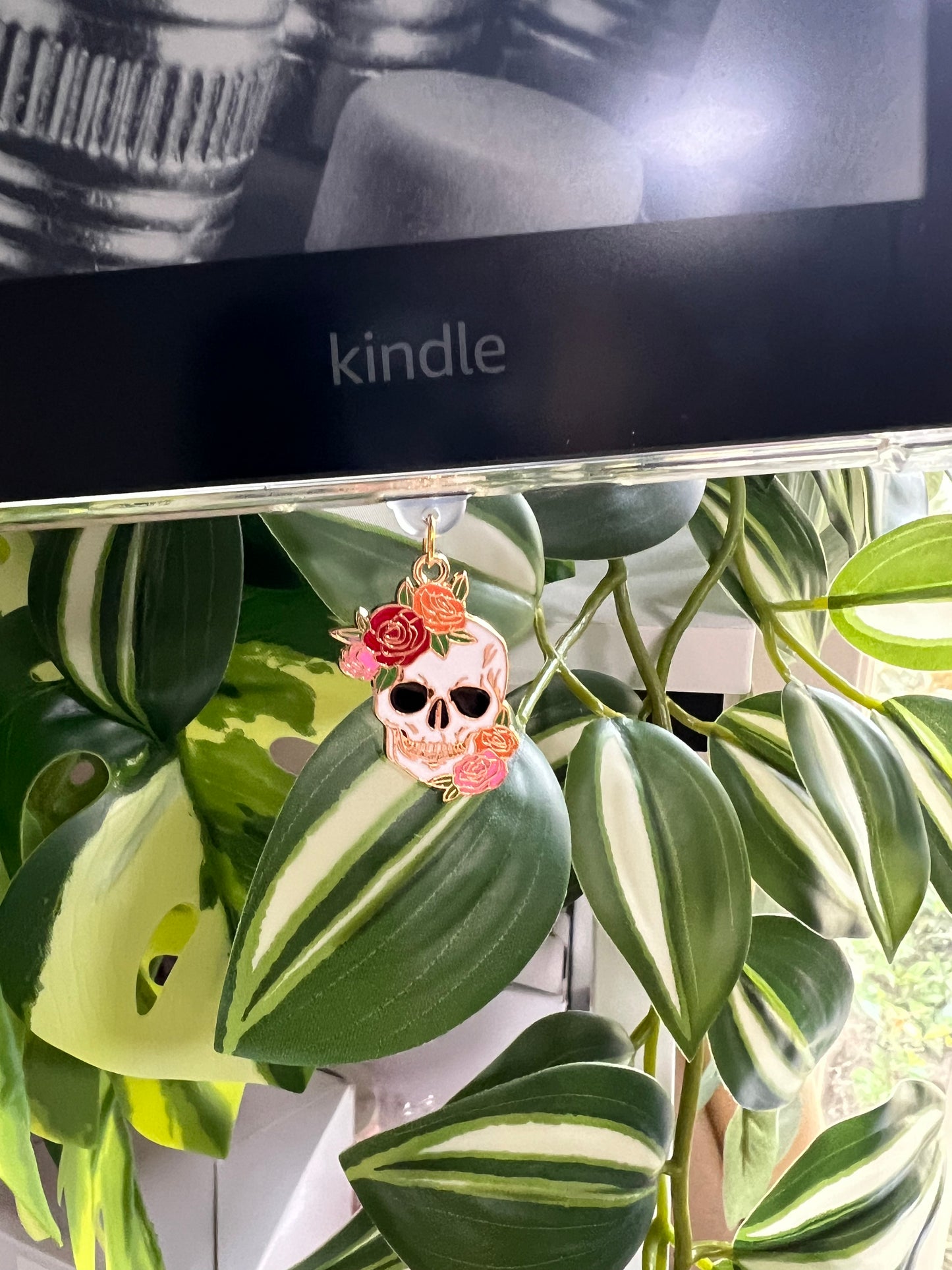 Kindle / E-Reader Charm Floral Skull
