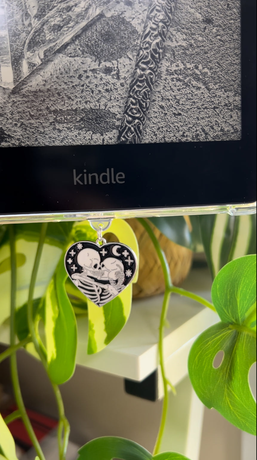 Kindle / E-Reader Charm Dark Romance