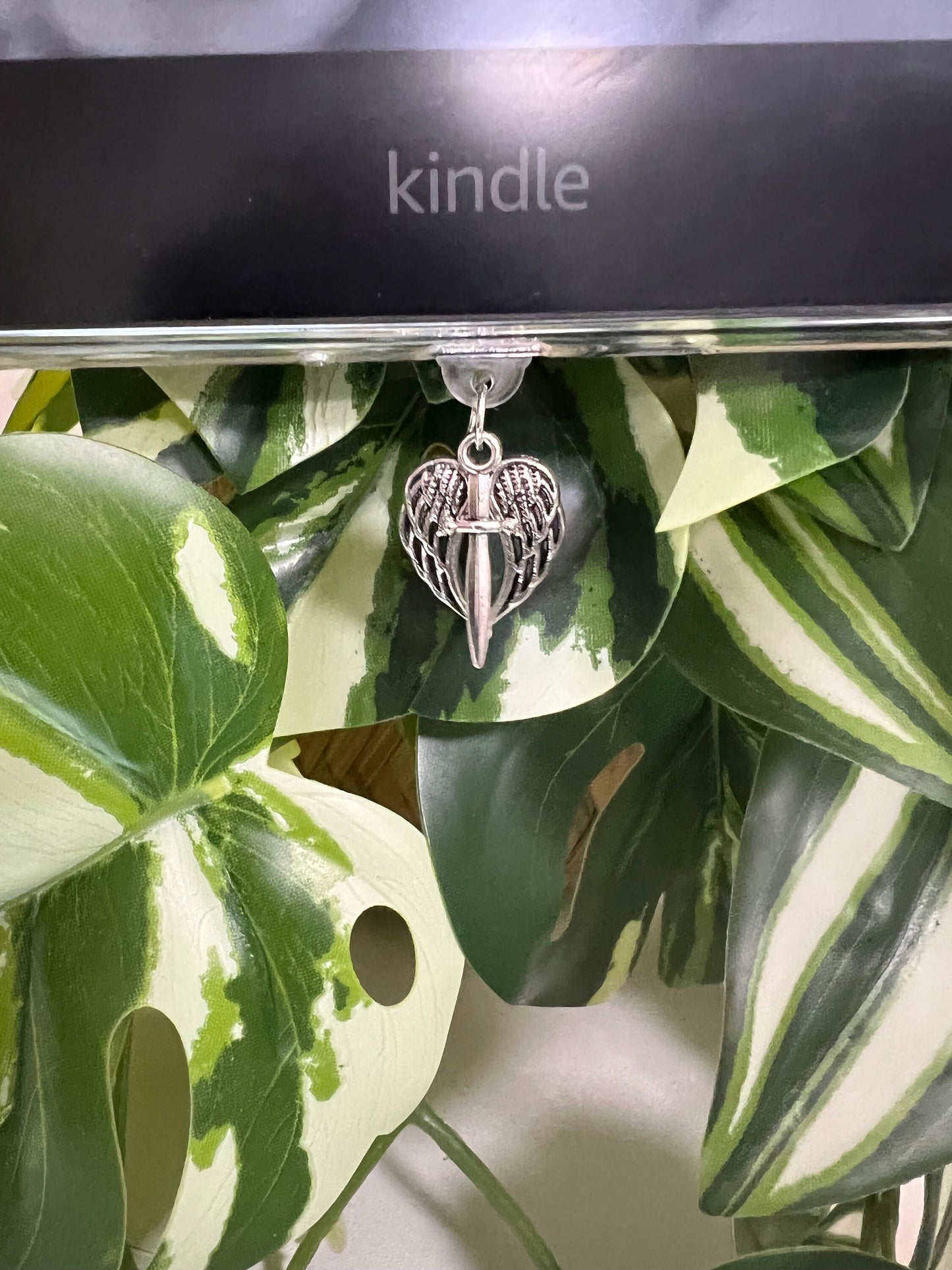 Kindle / E-Reader Charm Fantasy Lovers