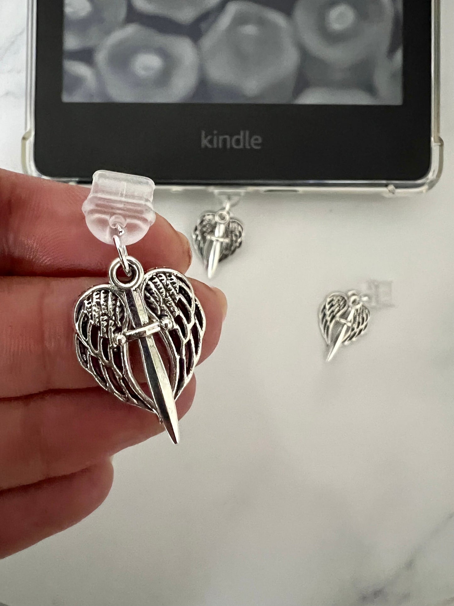 Kindle / E-Reader Charm Fantasy Lovers